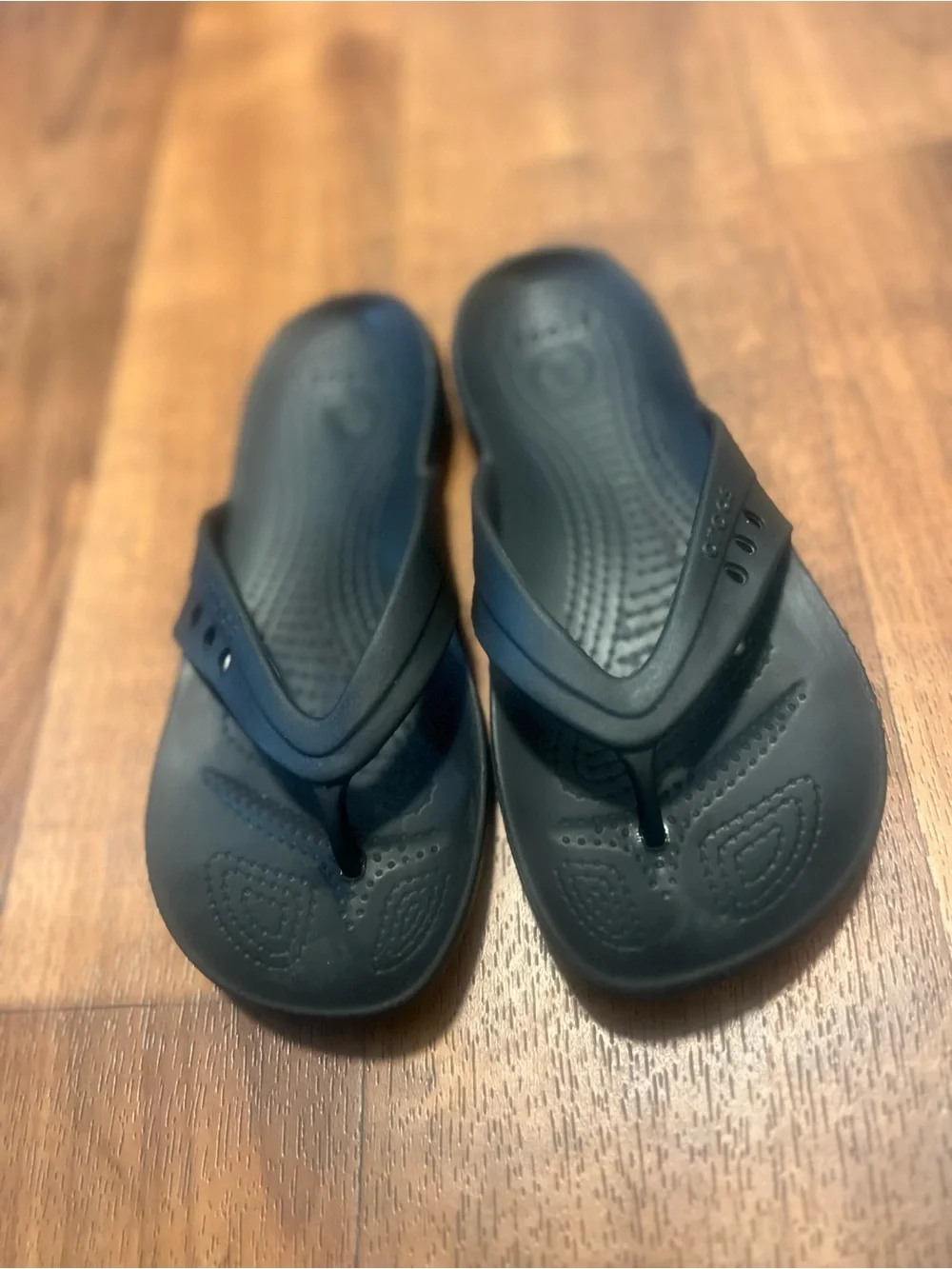 Crocs Kadee Iconic Comfort Womens Size 6 Black Flip Flops Sandals